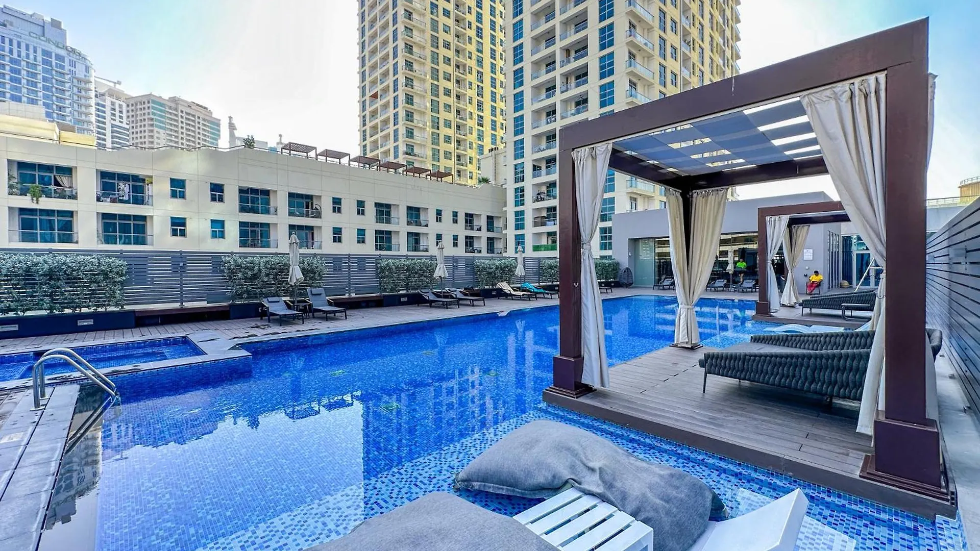 Luxueux Ammenities Tower, Sea View, Near To Beach Dubai Lejlighed