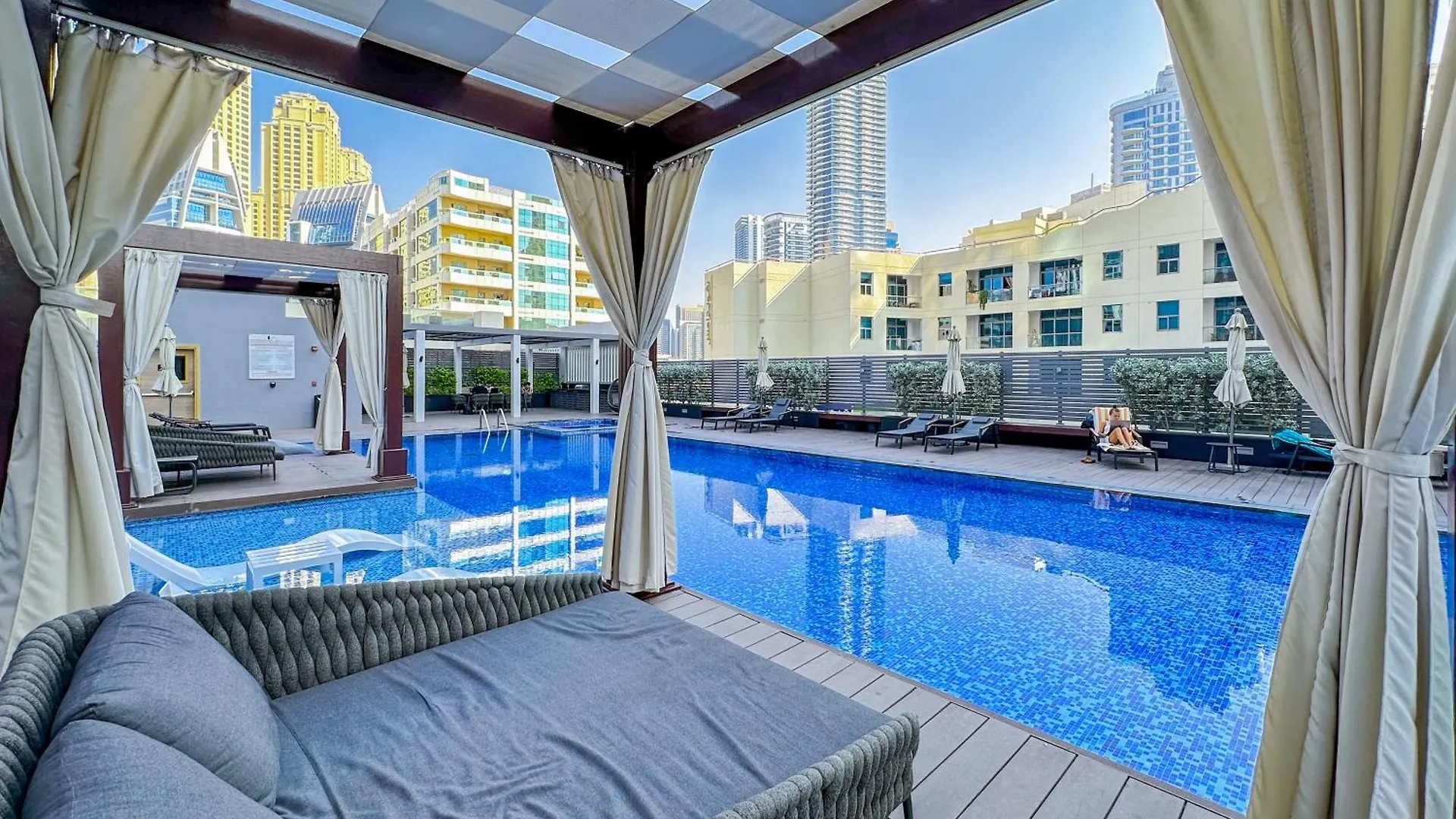 Luxueux Ammenities Tower, Sea View, Near To Beach Dubai Lejlighed