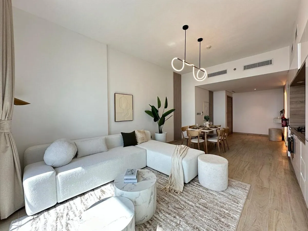 Luxueux Ammenities Tower, Sea View, Near To Beach Dubai Lejlighed