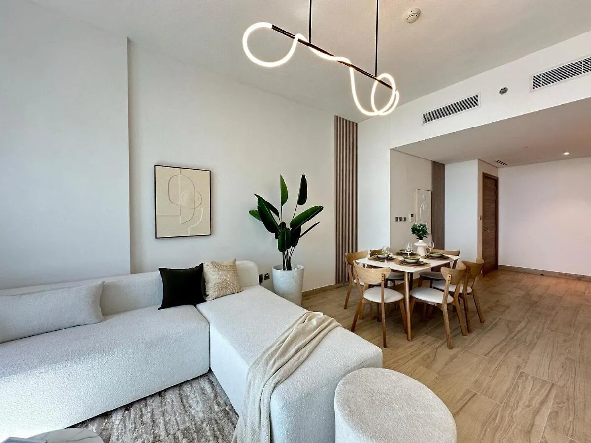 Luxueux Ammenities Tower, Sea View, Near To Beach Dubai Lejlighed