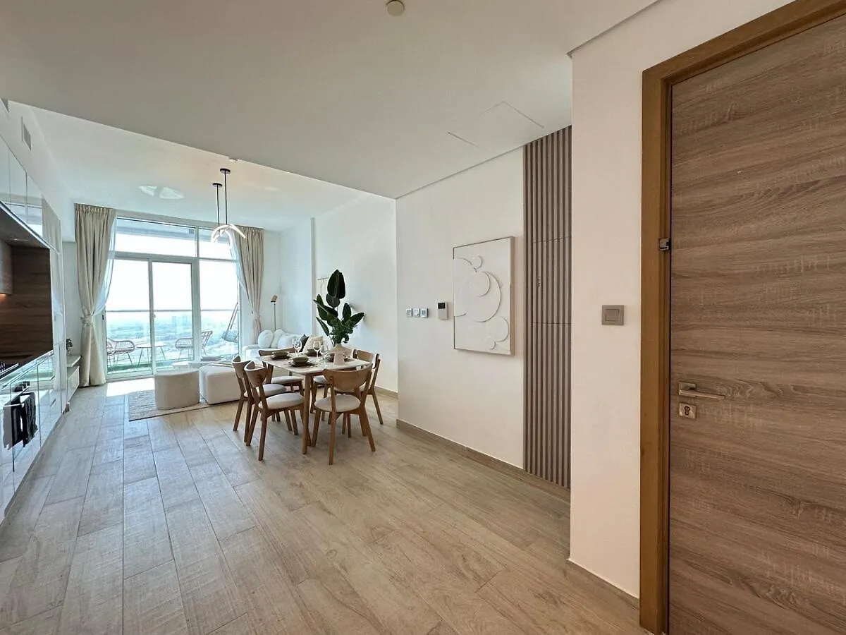 Luxueux Ammenities Tower, Sea View, Near To Beach Dubai Lejlighed