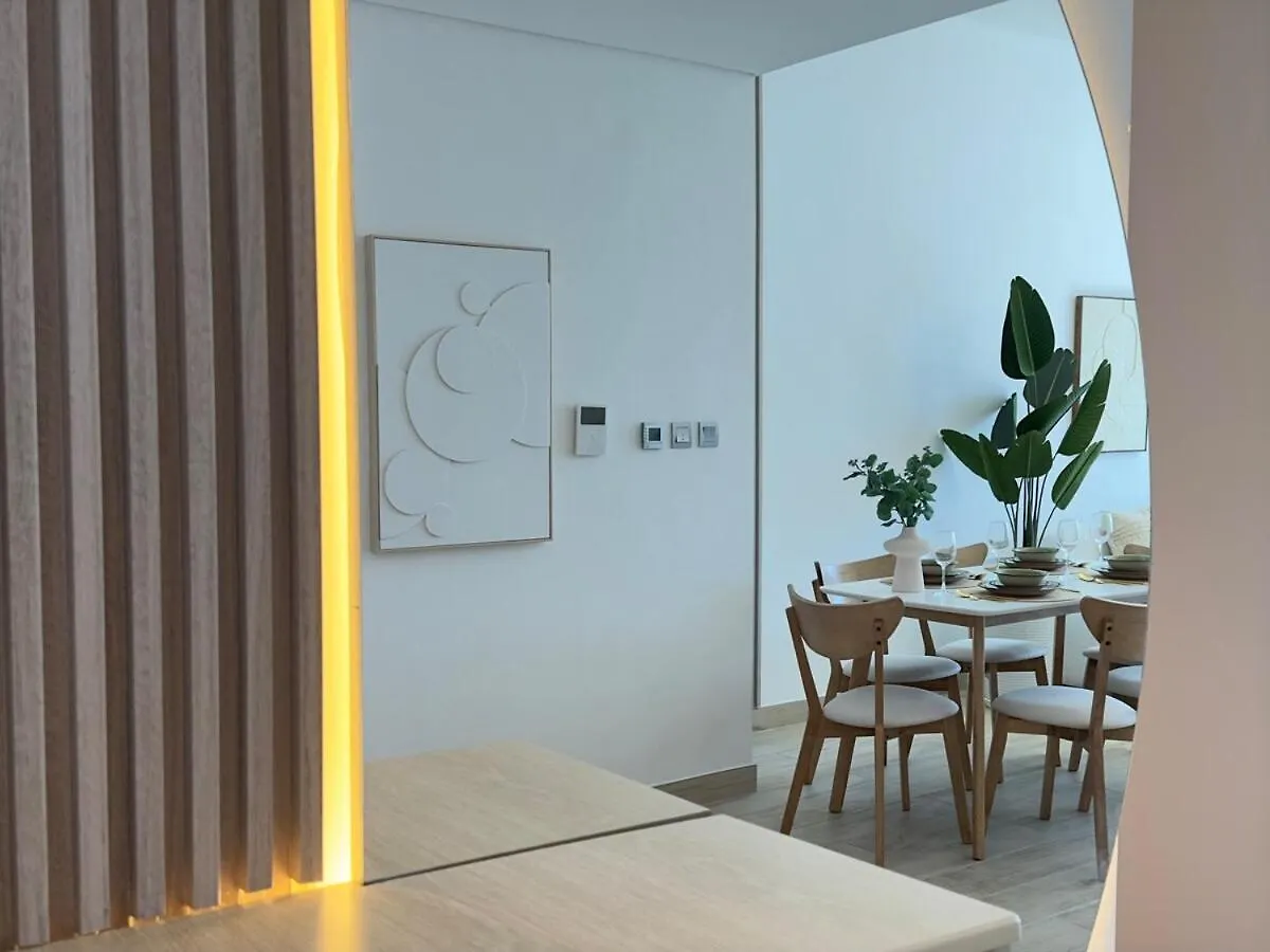 Luxueux Ammenities Tower, Sea View, Near To Beach Dubai