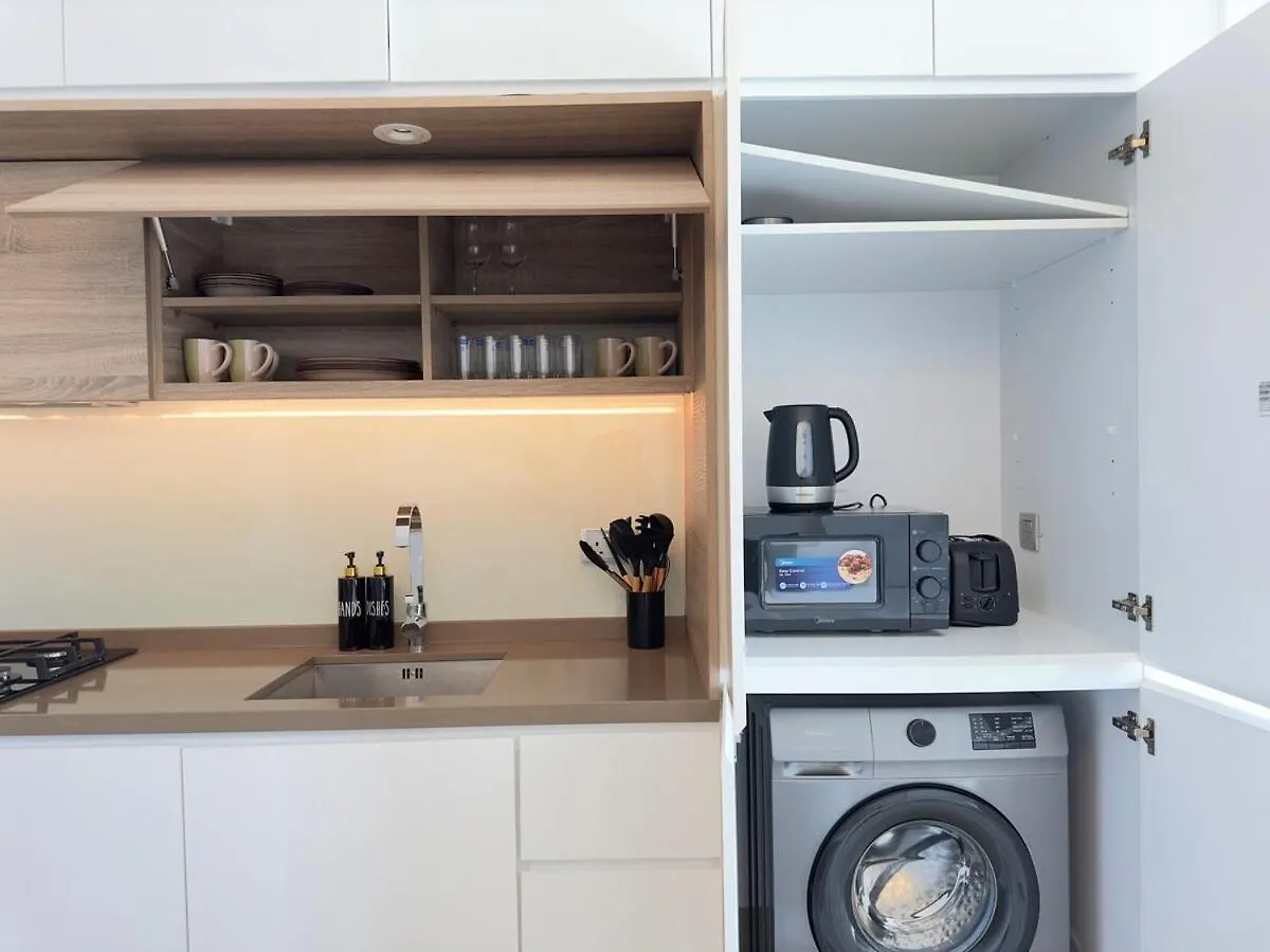 Apartment Luxueux Ammenities Tower, Sea View, Near To Beach Dubai
